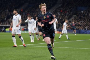 亚博体育-德布劳内在切尔西比赛中反败为胜，败北引发热议！观众掌声雷动的简单介绍