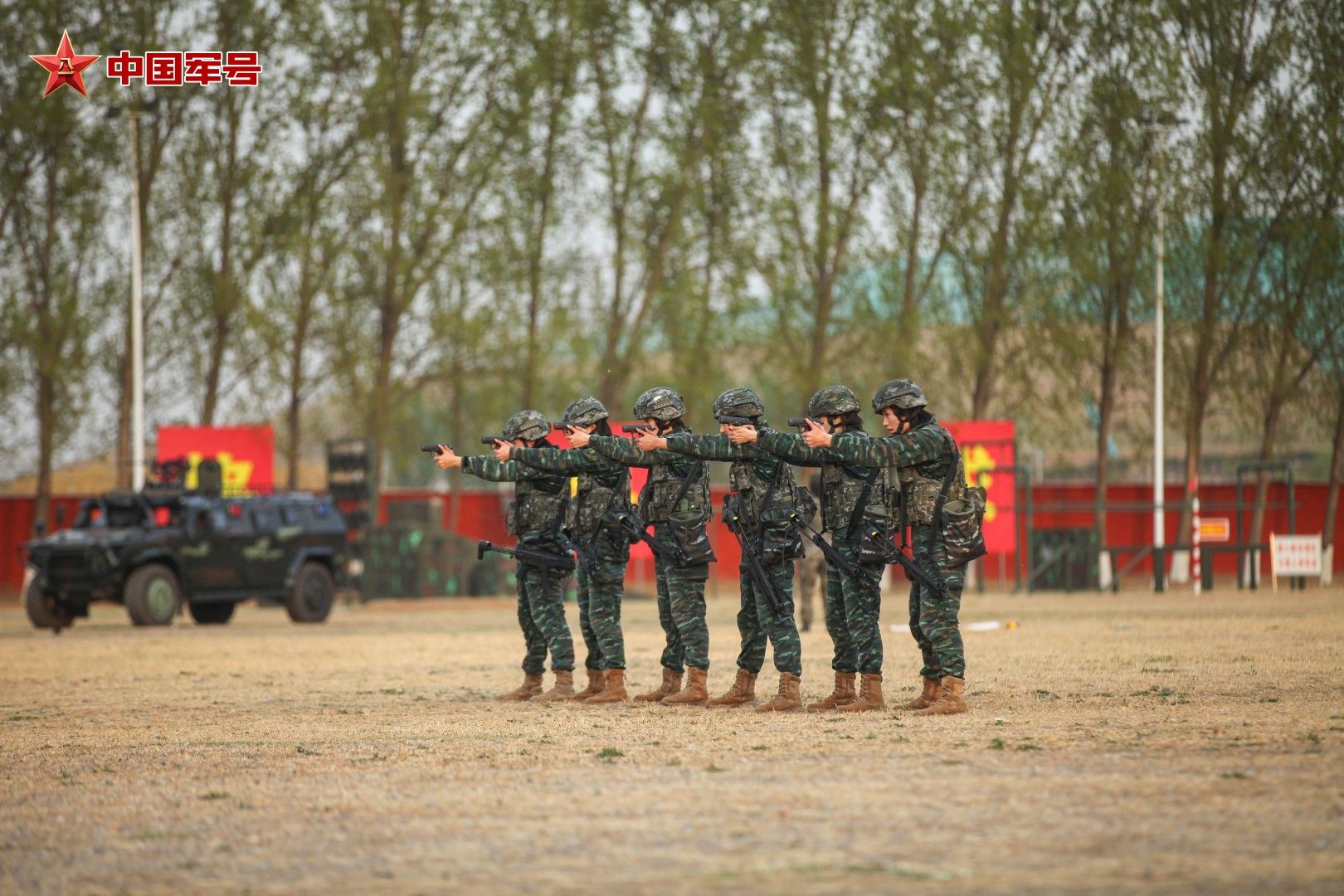 包含淘汰赛巅峰对决!海滨独角兽队火力全开剑门鲨队队,高尔夫赛场再起波澜;细节处理更胜一筹的词条 包含淘汰赛巅峰对决!海滨独角兽队火力全开剑门鲨队队,高尔夫赛场再起波澜;细节处理更胜一筹的词条