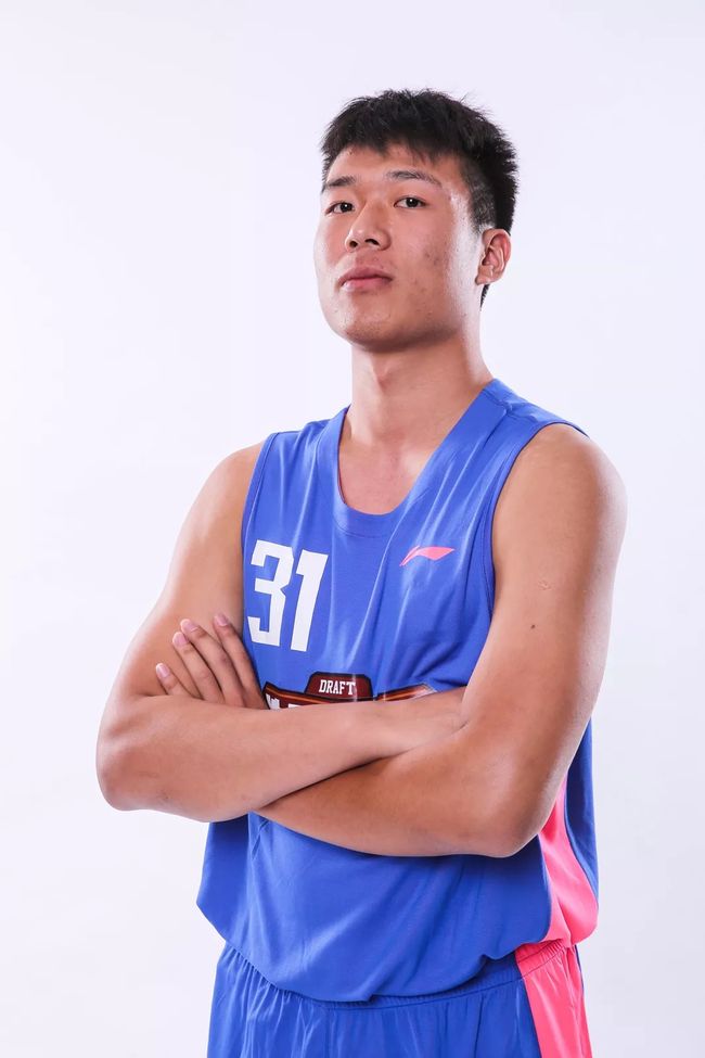 关于萨克拉门托国王内部会议纪要流出：集结日状态回暖；CBA常规赛使命明确；赛程密集仍需轮换的信息