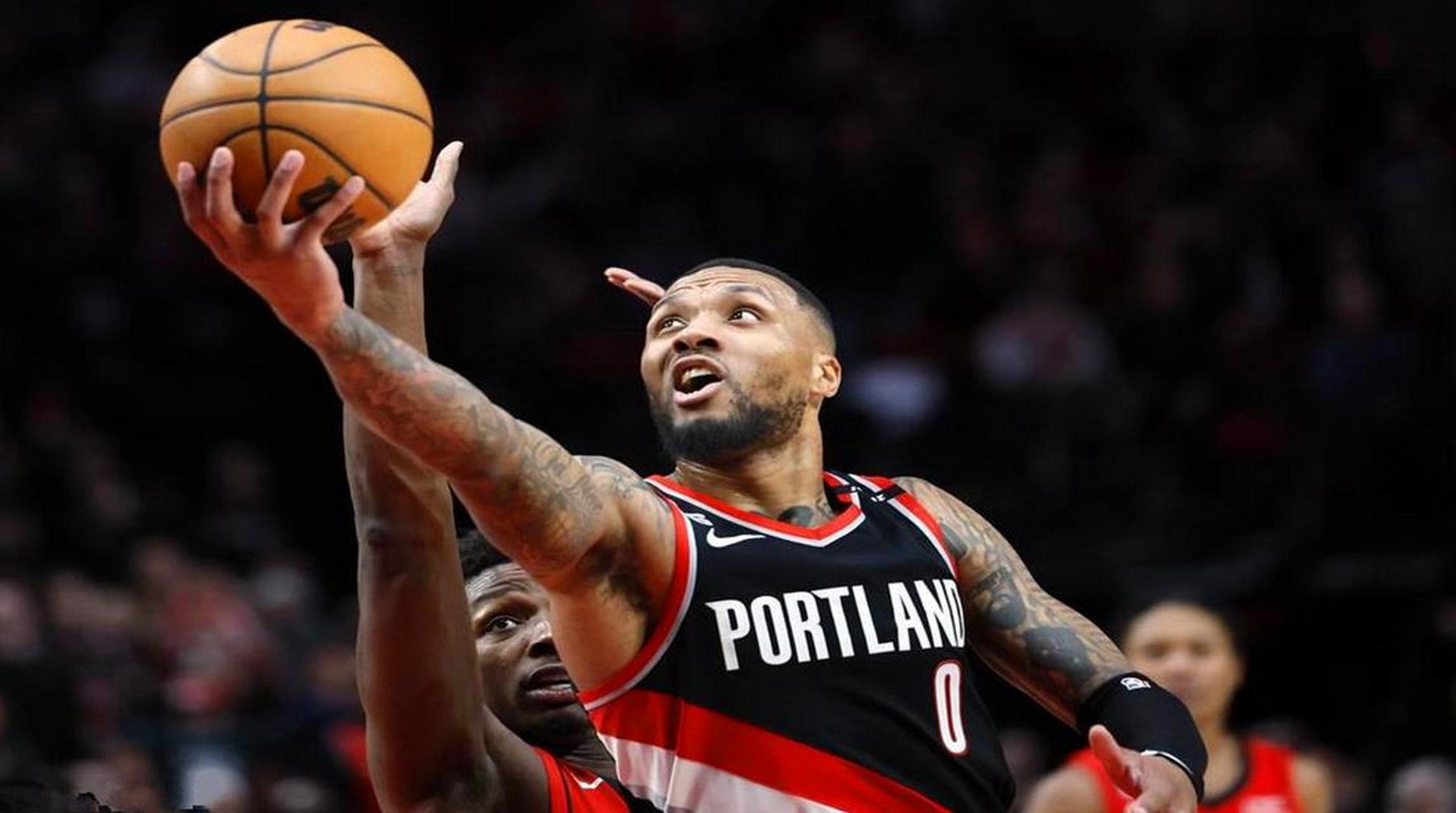 集结日密尔沃基雄鹿调整名单以备欧篮联，完成体检环节打磨，话题不断，身体对抗强度拉满(雄鹿队22号是谁)