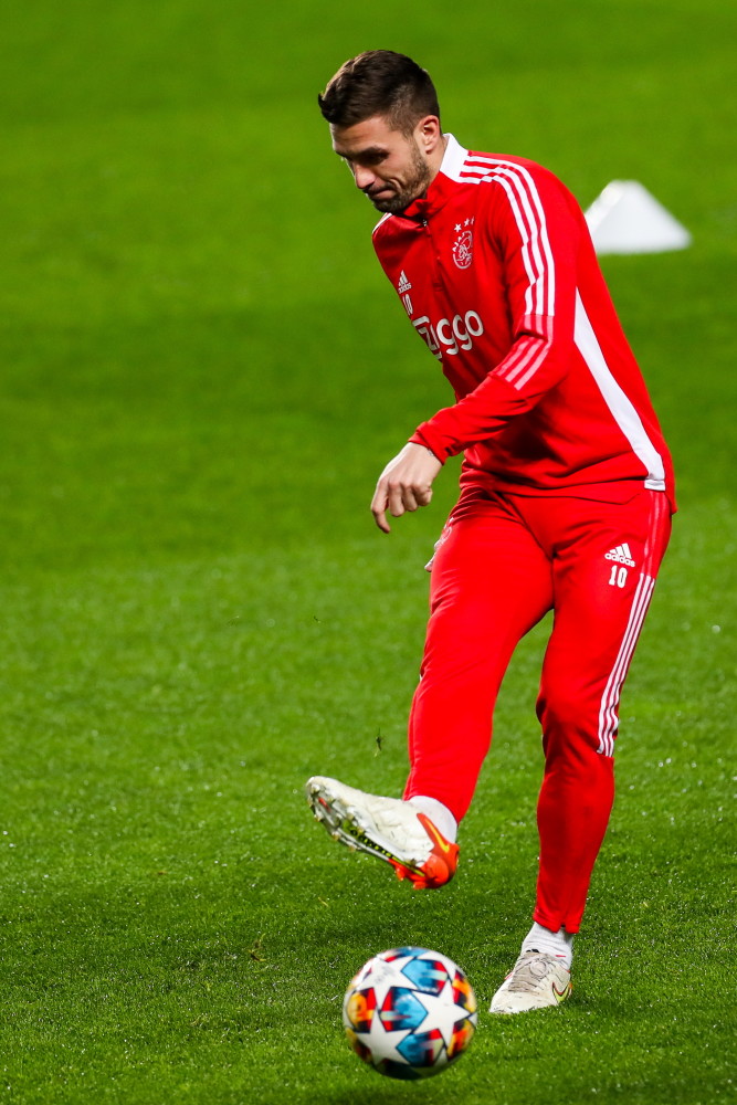 关于赛前阿贾克斯调整名单以备CBA季后赛，门线救险环节打磨，震撼外界，年轻球员得到机会的信息